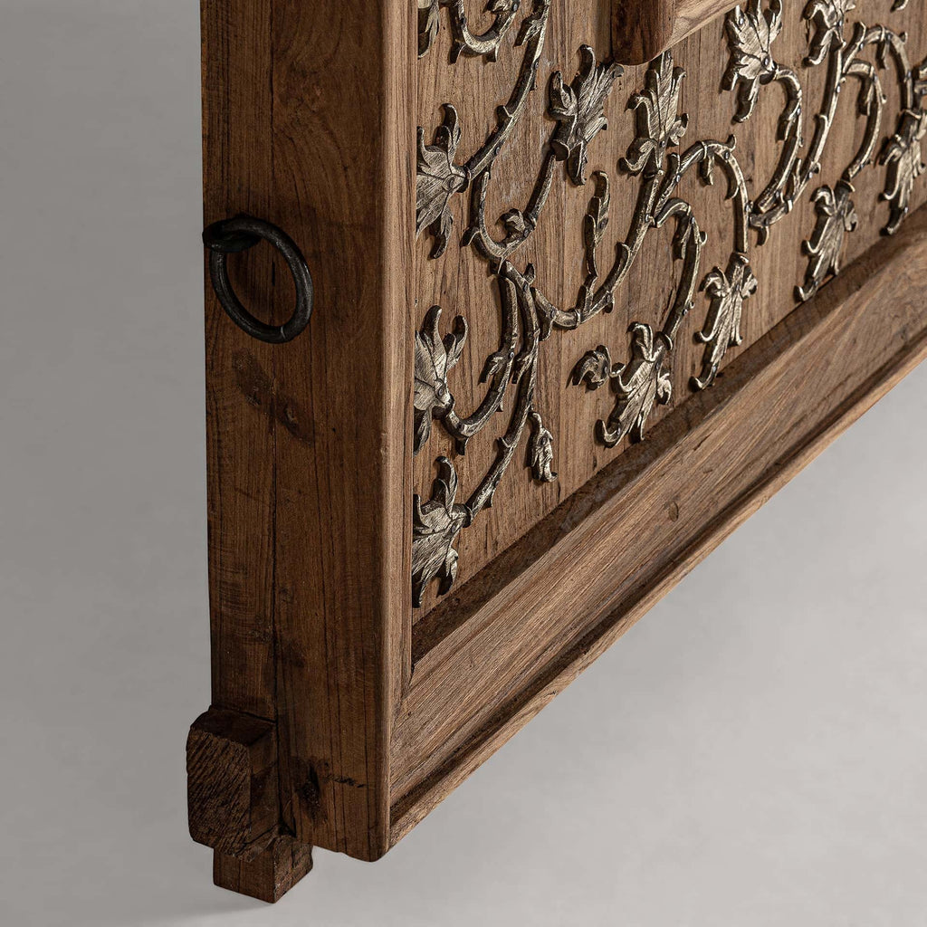 Handgefertigte Wandkunst Unikat aus Mangoholz verziert mit Ornamenten - Maison Oudh