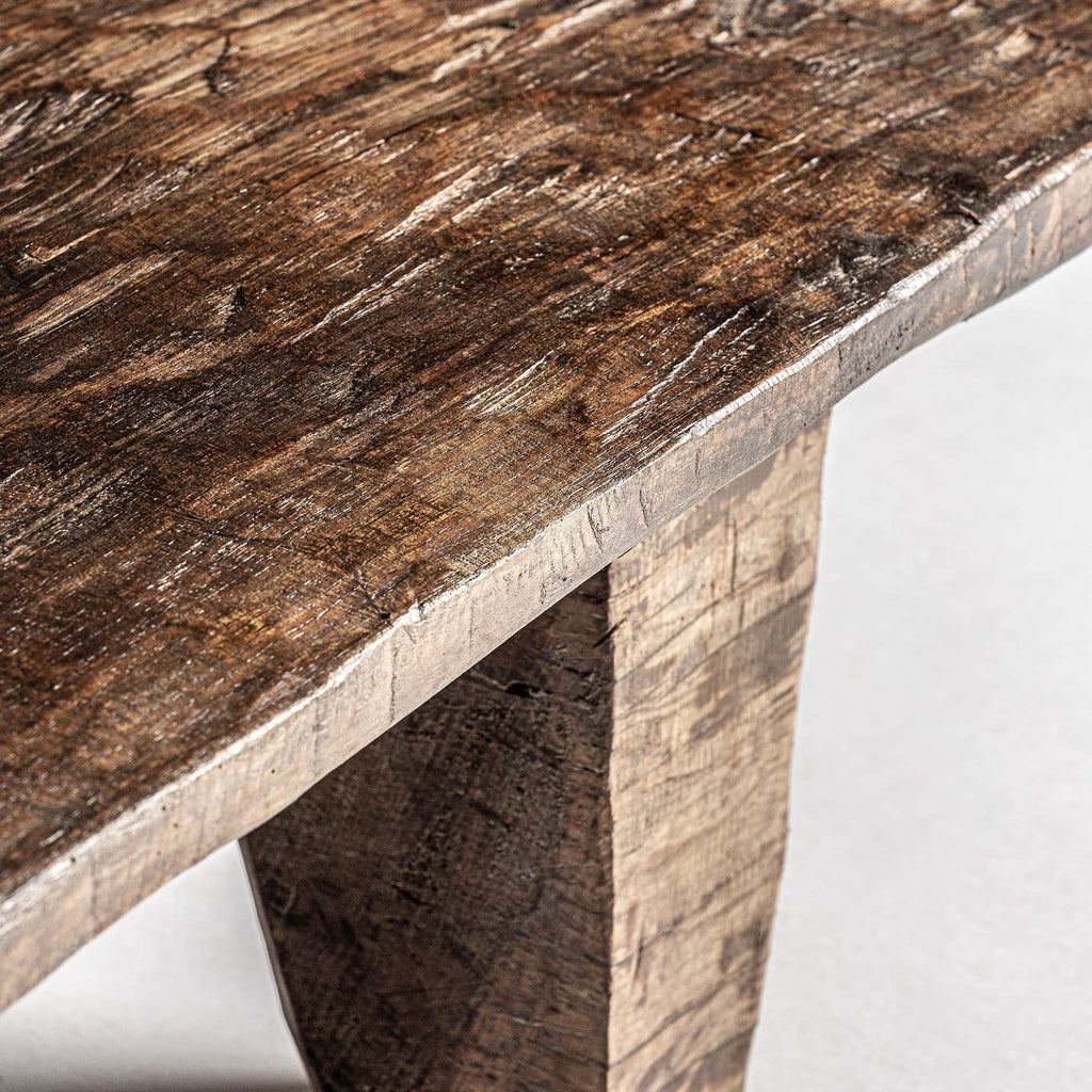 Handgefertigter Couchtisch aus Naga Holz im Ethnic Design - Maison Oudh