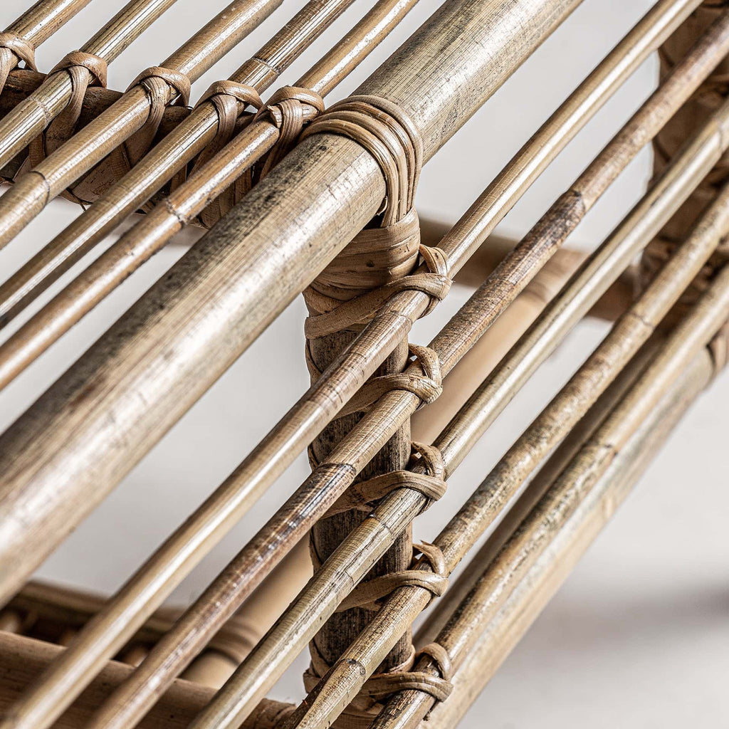 Handgefertigter Couchtisch aus Rattan - Maison Oudh