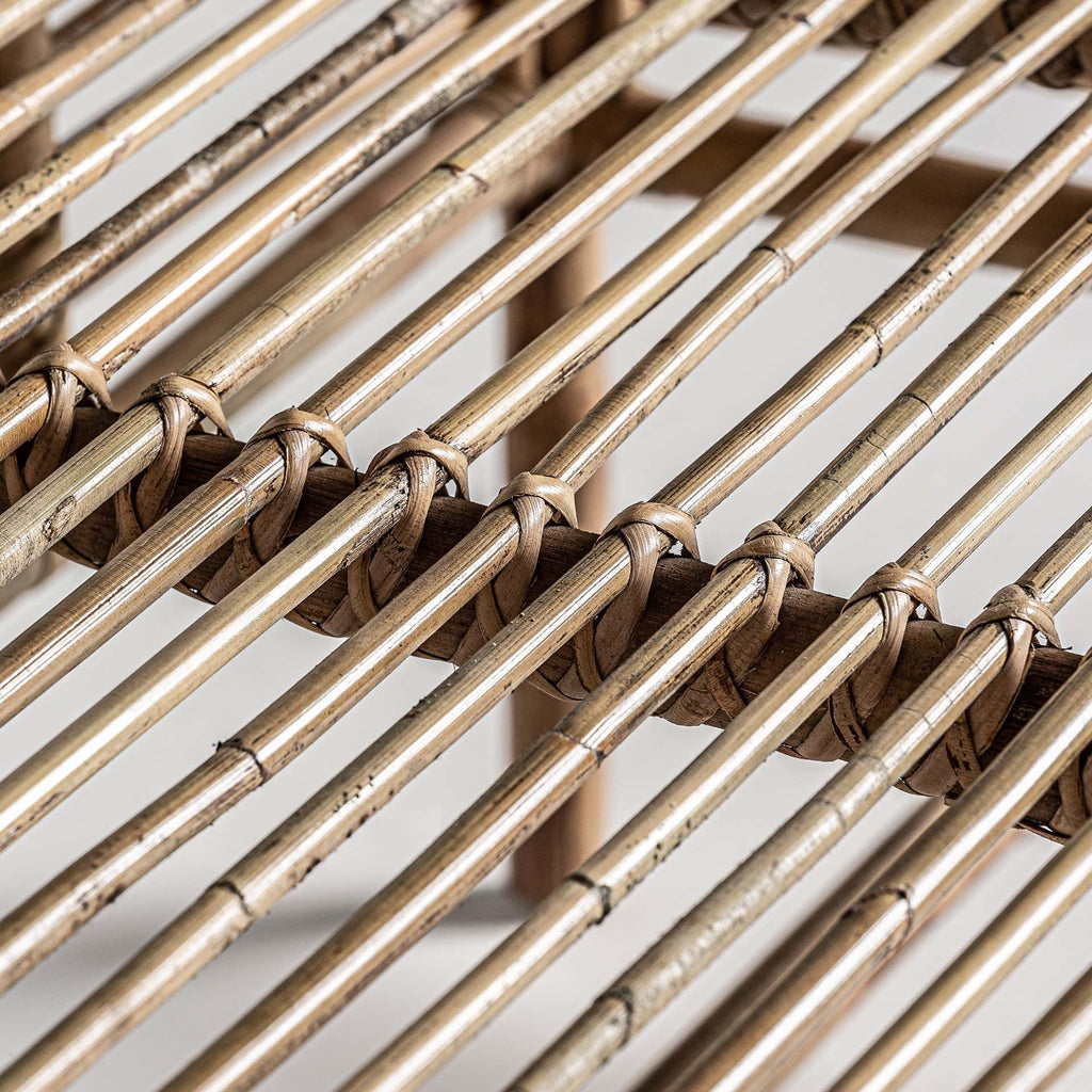 Handgefertigter Couchtisch aus Rattan - Maison Oudh
