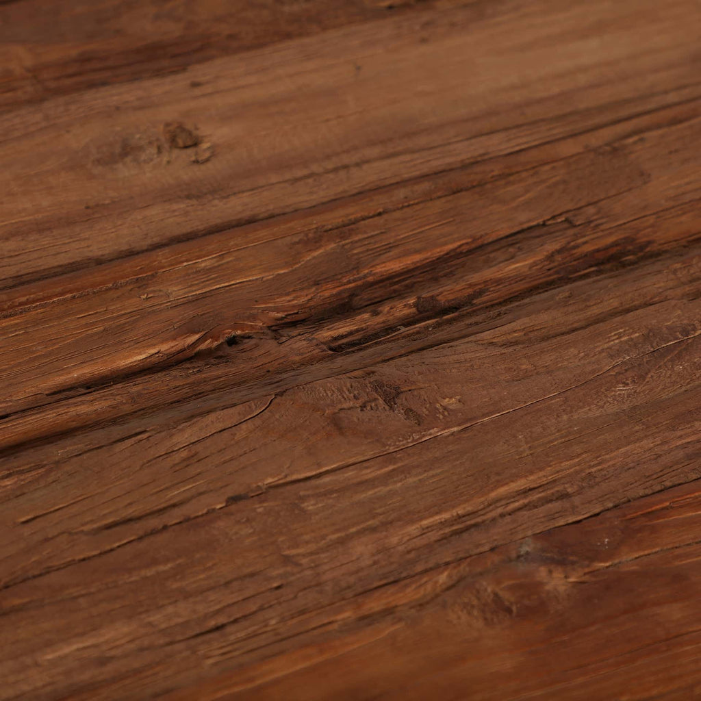 Handgefertigter Kolonialstil Couchtisch aus Recyceltem Teakholz - Maison Oudh