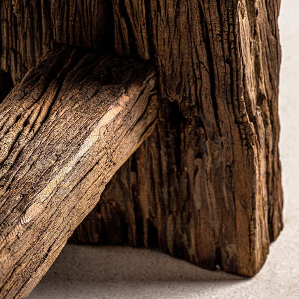Handgefertigter Konsolentisch im Ethno-Look: Ein Unikat aus recyceltem Mangoholz - Maison Oudh