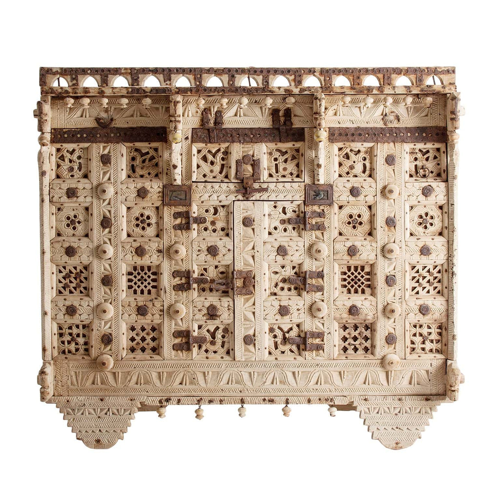 Handgefertigtes Sideboard aus Teakholz mit Schnitzereien - Maison Oudh