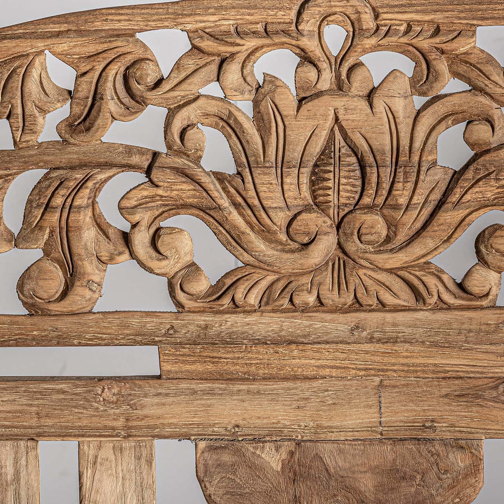Handgefertigtes Sofa aus Teakholz mit Schnitzereien - Maison Oudh