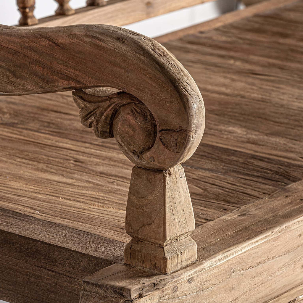 Handgefertigtes Sofa aus Teakholz mit Schnitzereien - Maison Oudh