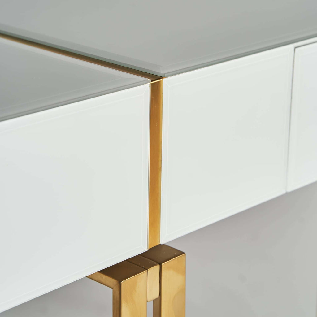 Hochwertige Konsole aus weissem Kristallglas kombiniert mit goldenen Stahlbeinen und einer Schublade - Maison Oudh