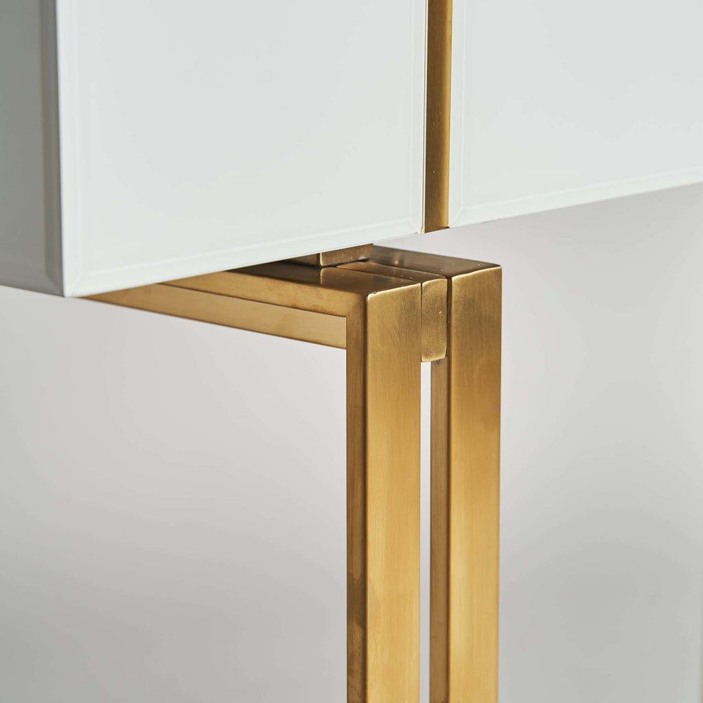Hochwertige Konsole aus weissem Kristallglas kombiniert mit goldenen Stahlbeinen und einer Schublade - Maison Oudh