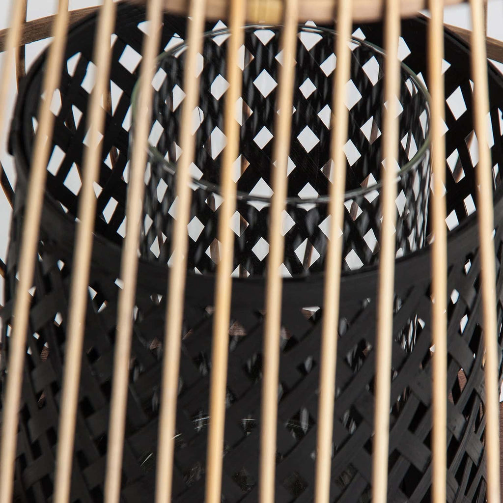 Moderner Kerzenhalter aus Bambus und Rattan in Schwarz und Natur- Maison Oudh