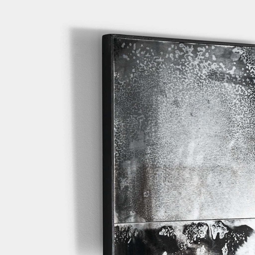 Luxuriöser eckiger Spiegel: Zeitgenössischer Stil in edlem Silber und antikem Finish - Maison Oudh