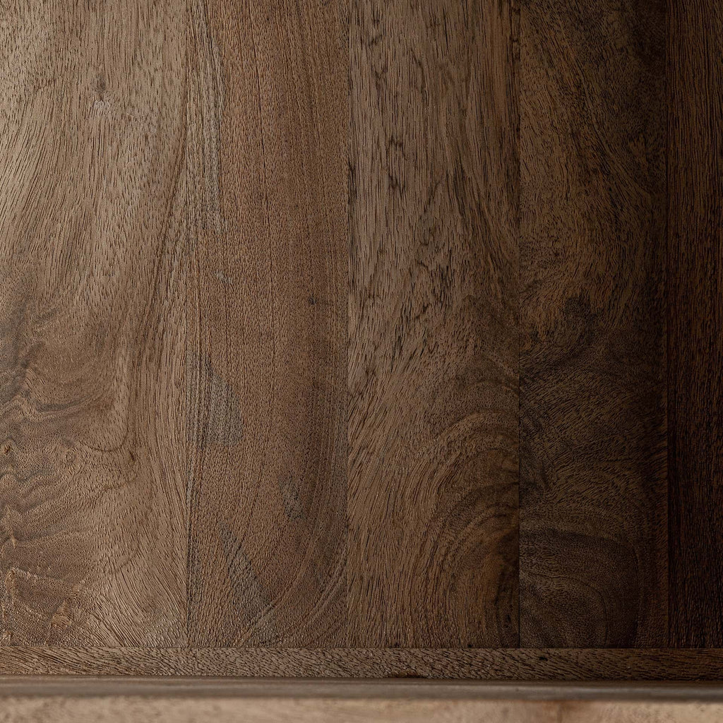 Mangoholz Vitrine mit zwei Türen im Kolonialstil - Maison Oudh