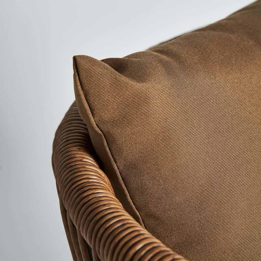 Rattansessel in Natur mit Polsterkissen - Maison Oudh