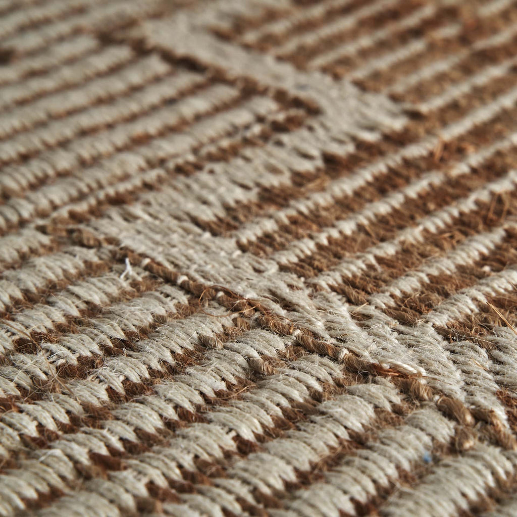rechteckiger Ethnic Teppich in Brauntönen & Beige aus Jute und Naturfasern - Maison Oudh