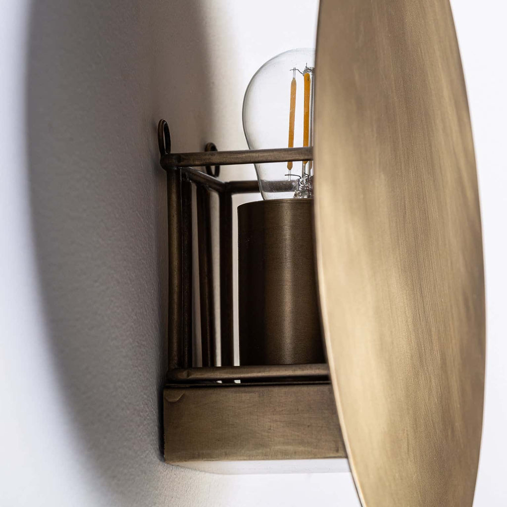 Runde Wandleuchte in Gold - Maison Oudh