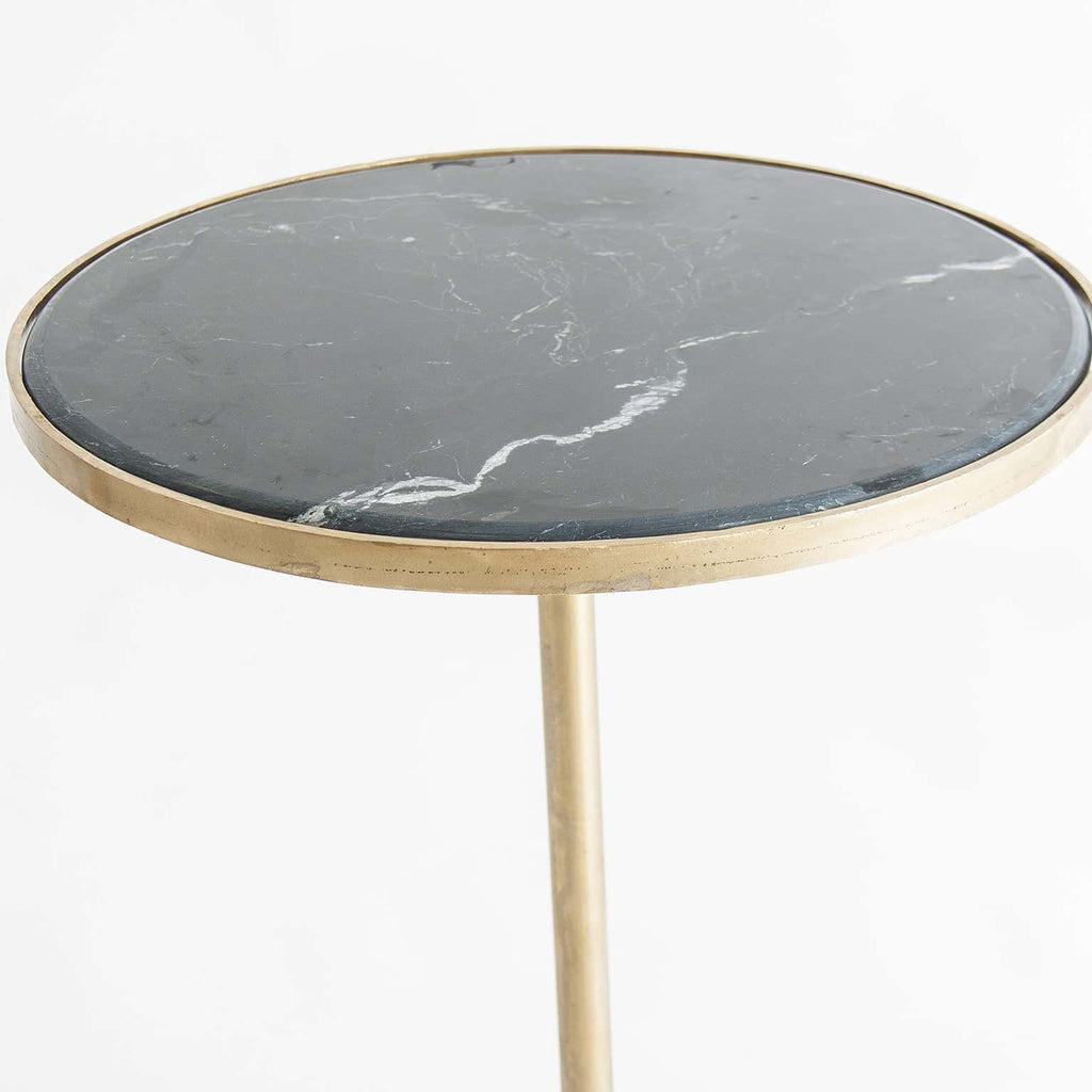 Runder Bartisch in Gold mit einer schwarzen Marmorplatte - Maison Oudh