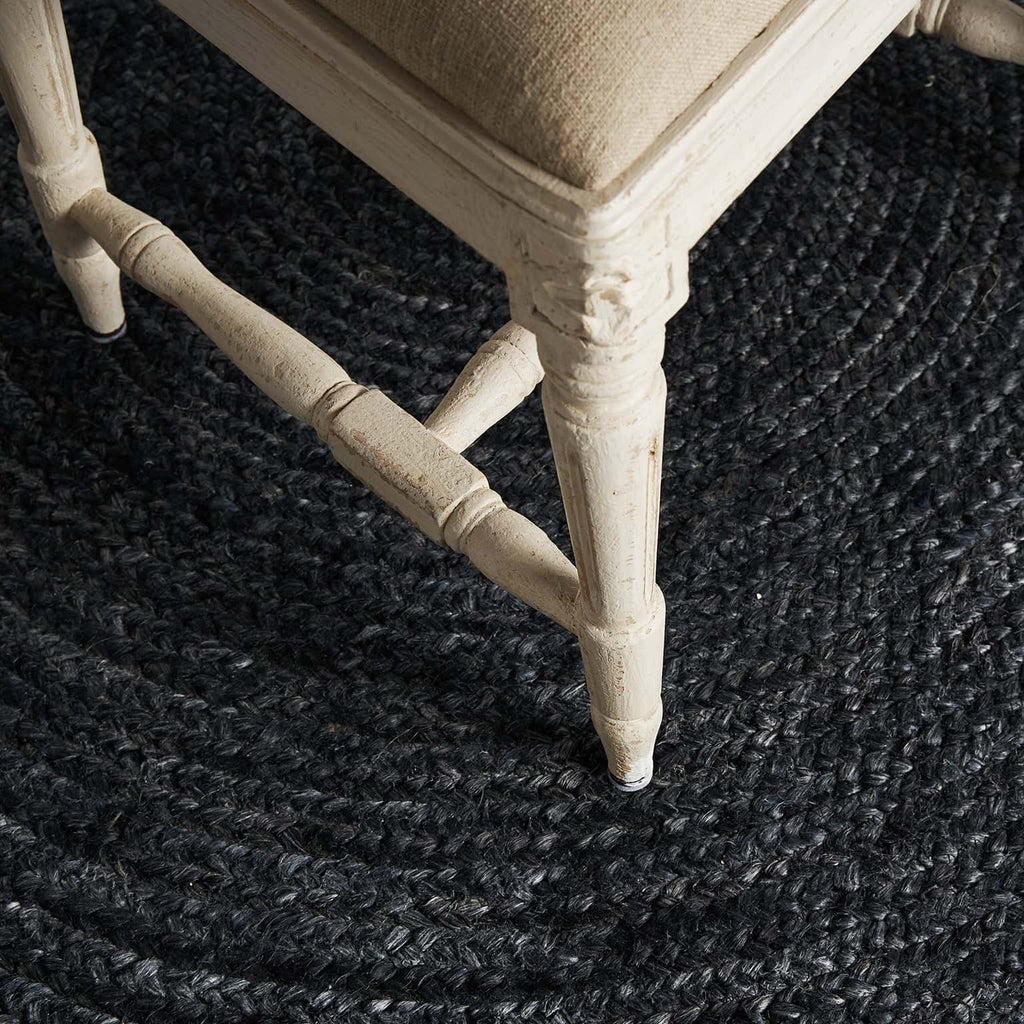 Runder Contemporary Jute-Teppich in Schwarz - Maison Oudh
