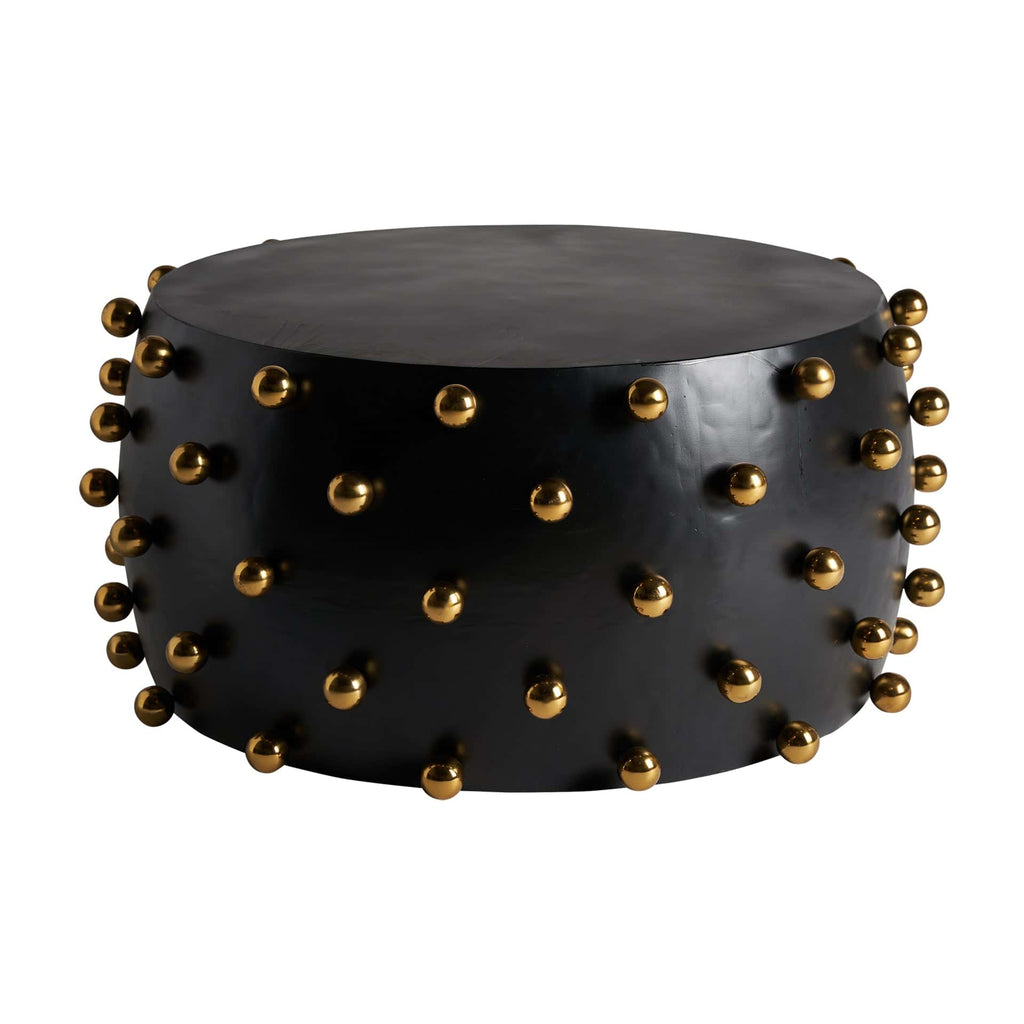 Runder Couchtisch in Schwarz kombiniert mit goldenen Details - Maison Oudh