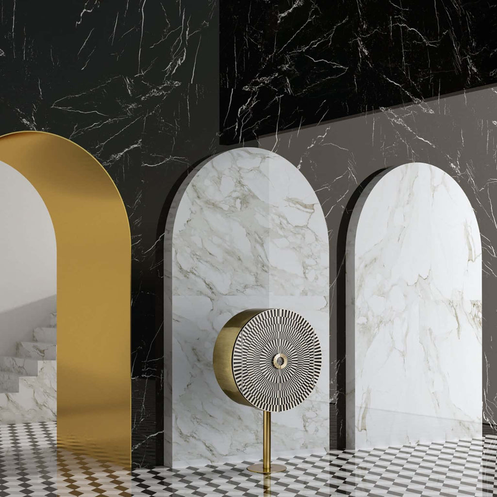 Runder Designer Barschrank aus schwarzem und weissem Bone kombiniert mit Gold - Maison Oudh
