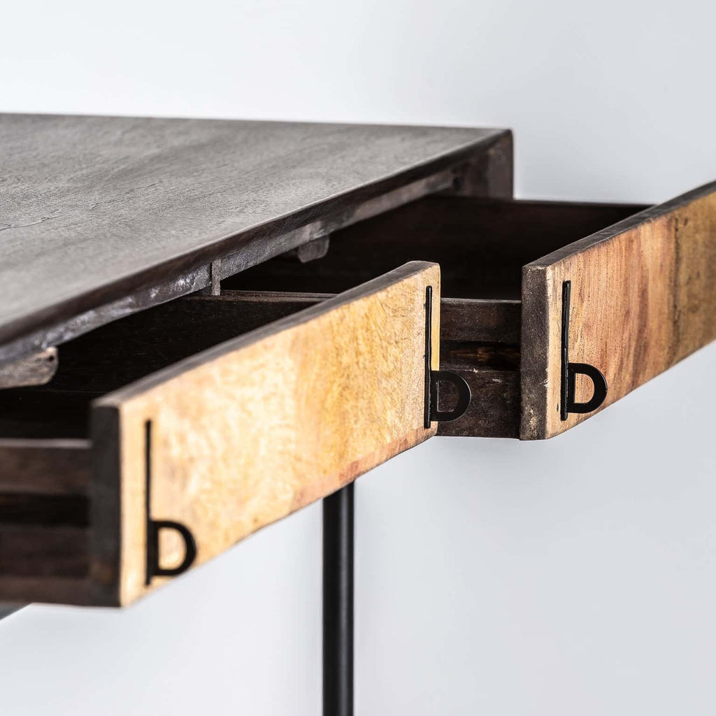 Schreibtisch aus Mangoholz mit zwei Schubladen - Maison Oudh