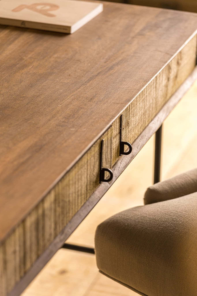 Schreibtisch aus Mangoholz mit zwei Schubladen - Maison Oudh