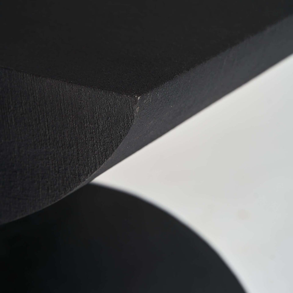 Schwarzer Beistelltisch aus Beton - Maison Oudh