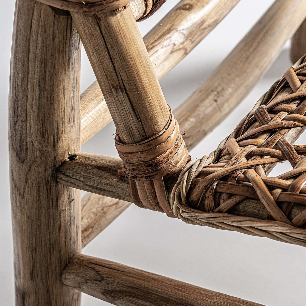 Sessel aus Teakholz kombiniert mit Rattan - Maison Oudh