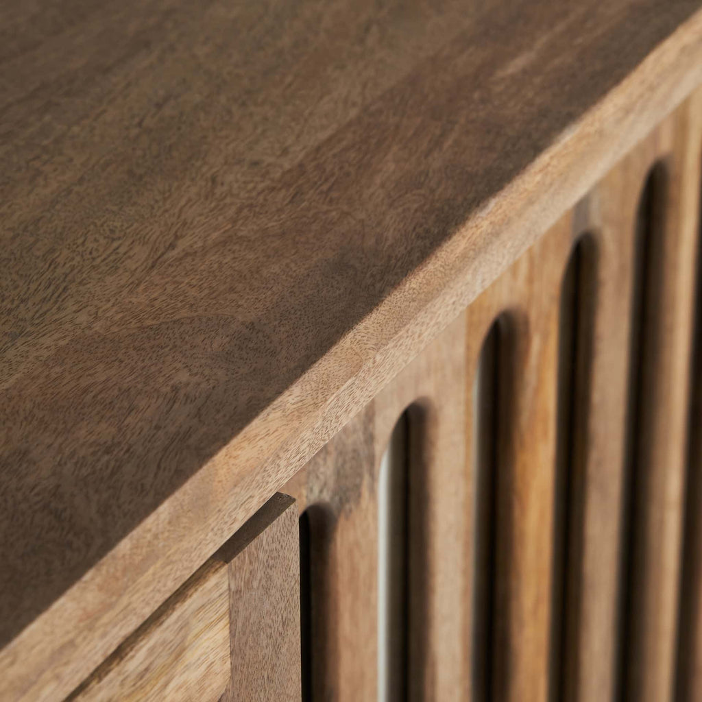 Sideboard aus Mangoholz im Contemporary Stil mit dekorativer Spiegelfront - Maison Oudh
