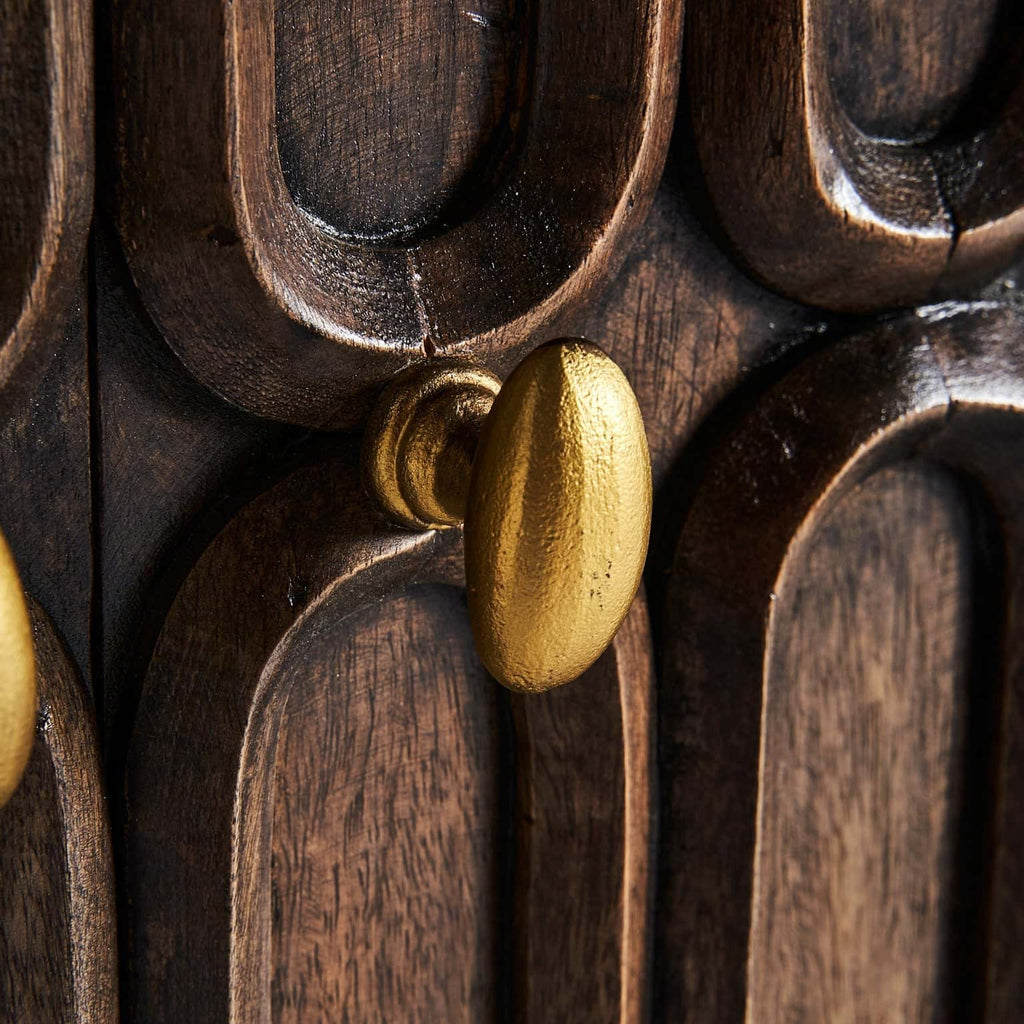 Sideboard aus Mangoholz mit Elementen in Gold - Maison Oudh