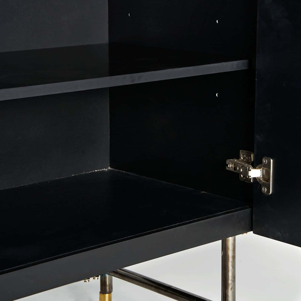 Sideboard im Art Deco Stil mit geometrischen Applikationen - Maison Oudh