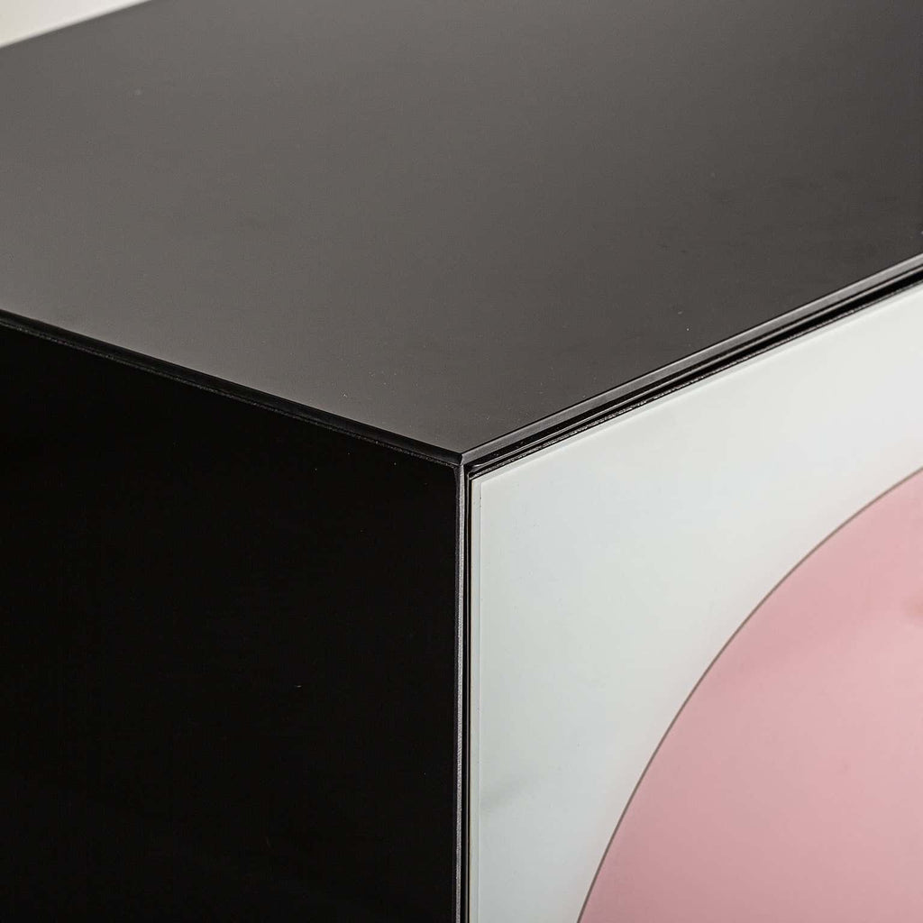 Sideboard mit geometrischen Applikationen - Maison Oudh