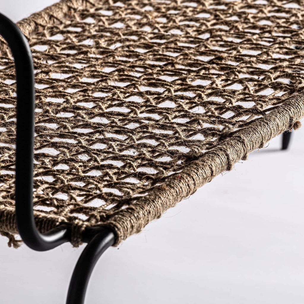 Sofa aus Jute in einem schwarzen Gestell aus Eisen - Maison Oudh
