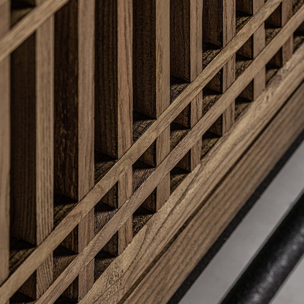 TV Board aus Tannenholz in einem schwarzen Gestell aus Eisen - Maison Oudh