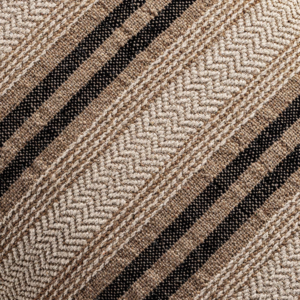Vintage Kissen: Beigefarbenes Dekokissen mit Streifen aus Jute und Baumwolle - Maison Oudh