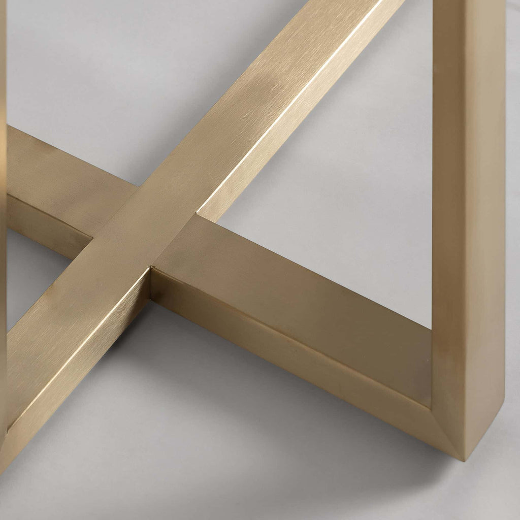 Weisser Hochschrank aus Kristallglas mit zwei Türen und Stahlbeinen in Gold - Maison Oudh