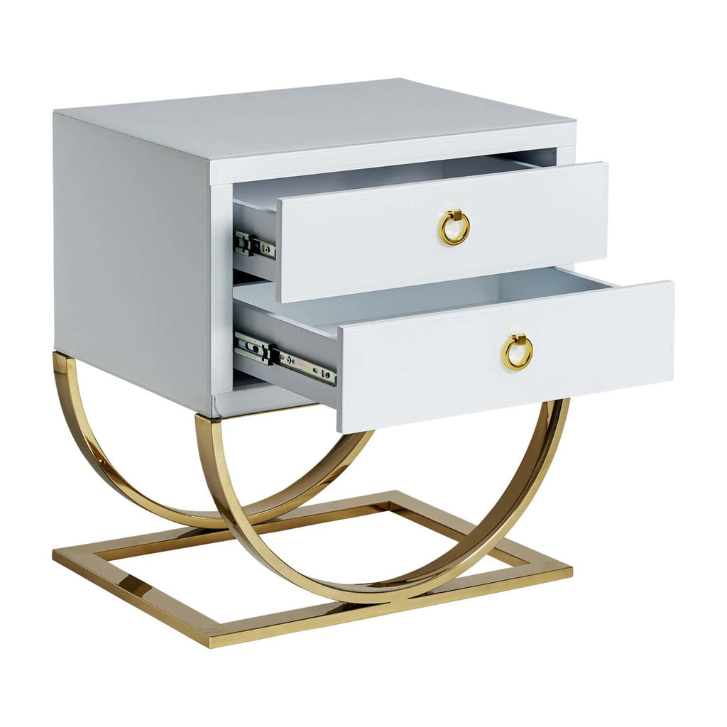 Weisser Nachttisch mit zwei Schubladen und goldenen Details - Maison Oudh