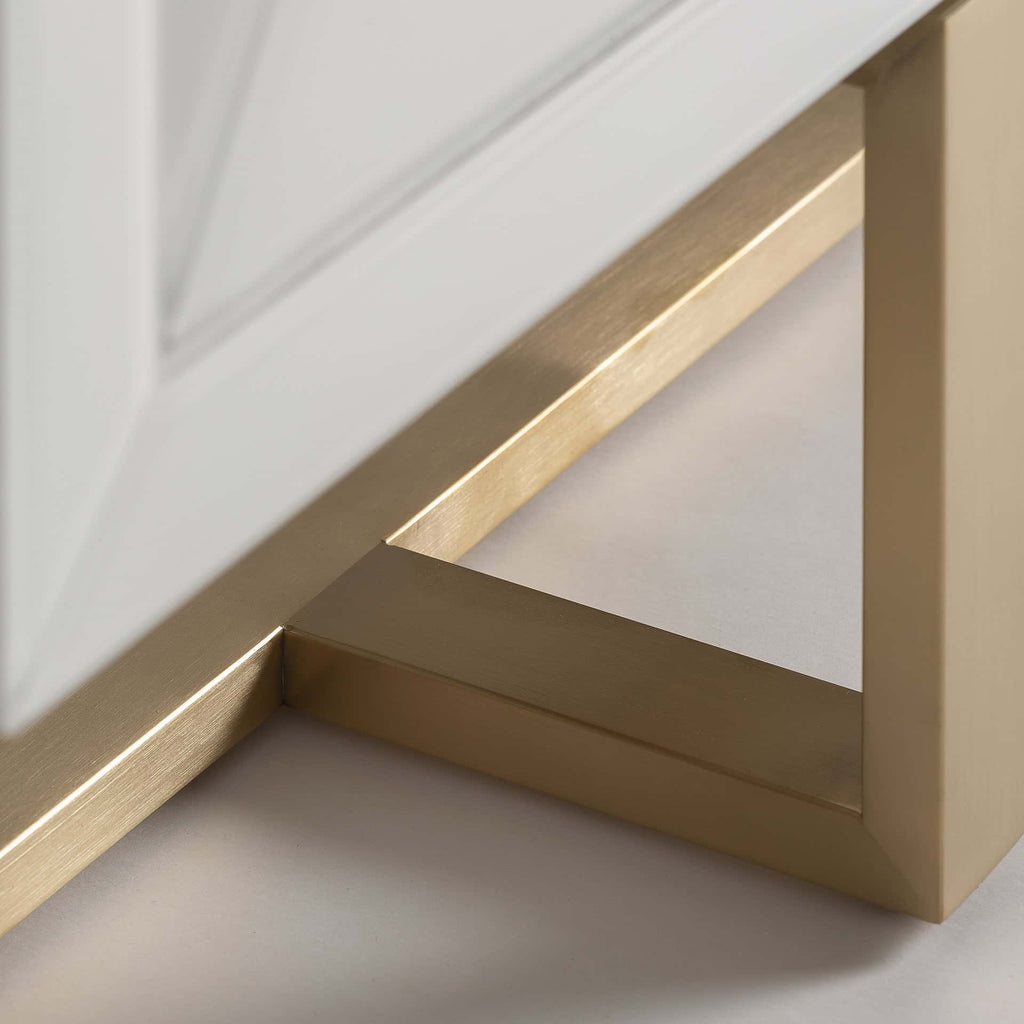 Weisses TV Board aus Spiegelglas kombiniert mit einem goldenen Gestell aus Stahl - Maison Oudh